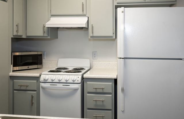 Senior Housing 55+ - Heritage Village Anaheim Gallery 2