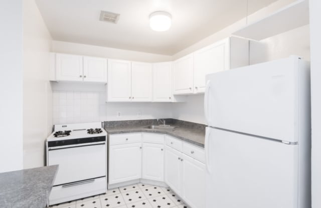 Midtown Apartments Gallery 3