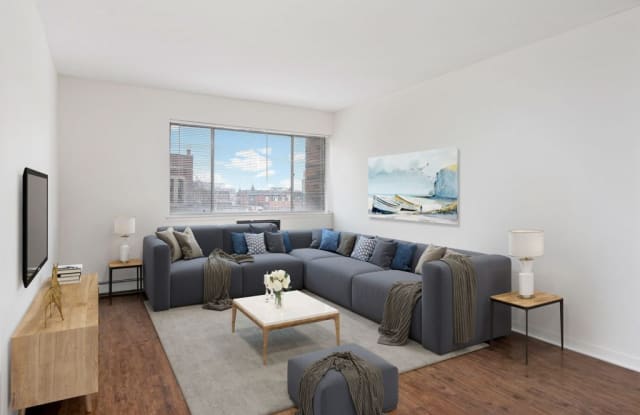544 West Melrose photos photos