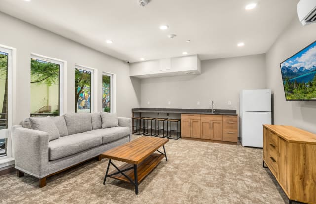 4029 Rainier Gallery 3