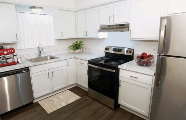 Uptown 11 Townhouses photos photos