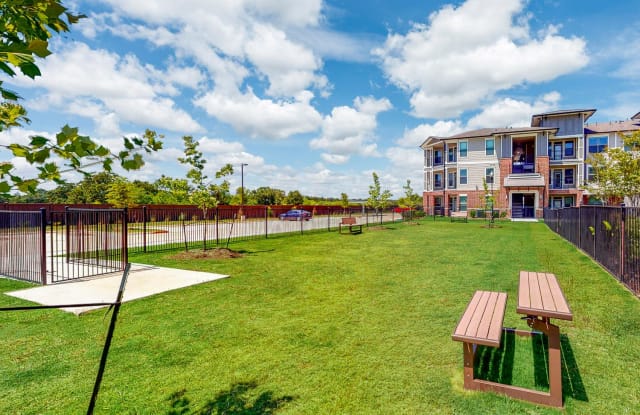 Residence at Oakmont Apartments Gallery 3
