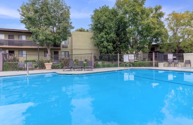 Senior Housing - Heritage Park at Alta Loma Gallery 2