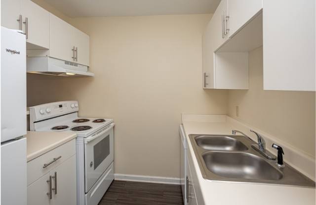 Satsuma Village Apartments Gallery 3