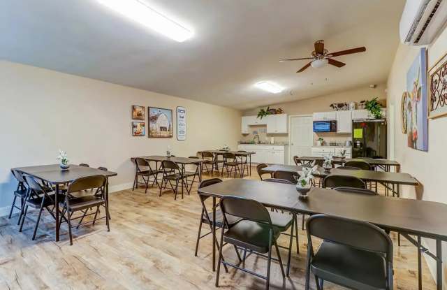 Aspen Meadows Apartments Gallery 3