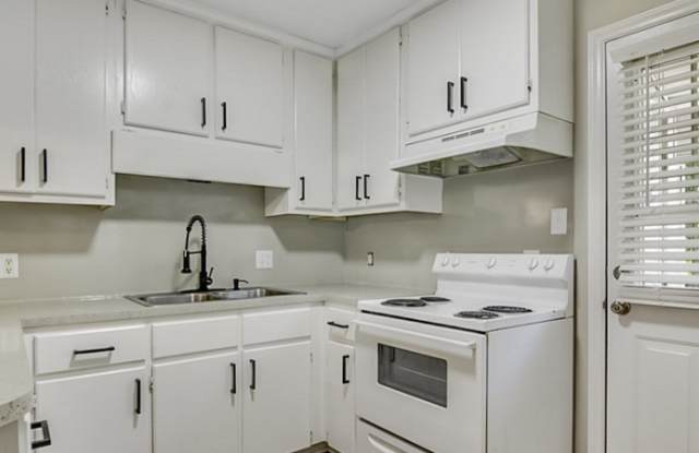 Edgewood Apartments photos photos