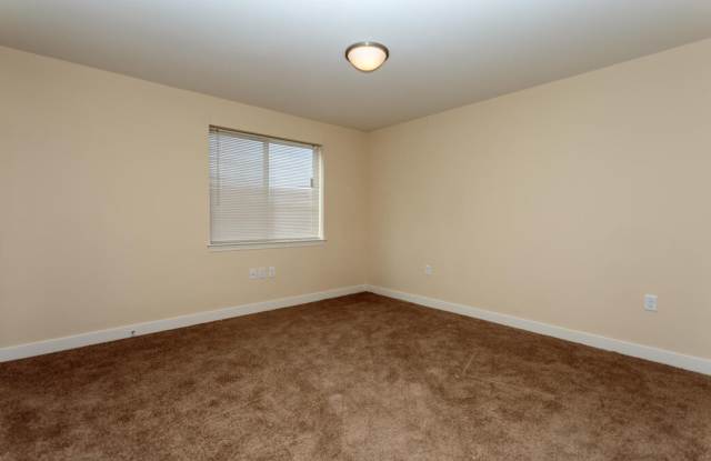 Eastbrooke Apartments - Affordable Housing Gallery 4