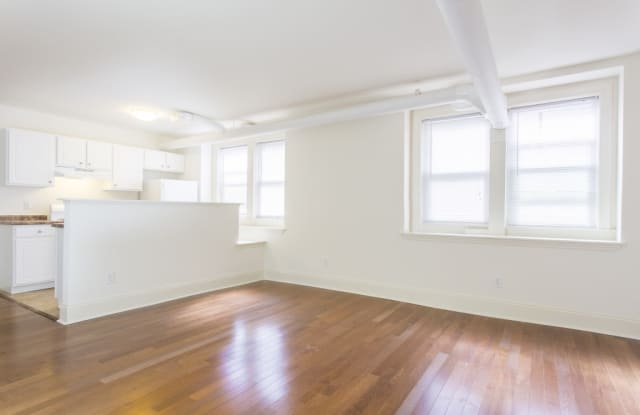 26 Russ Street Gallery 4