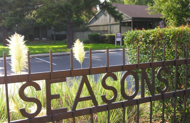 Seasons Apartments Gallery 3