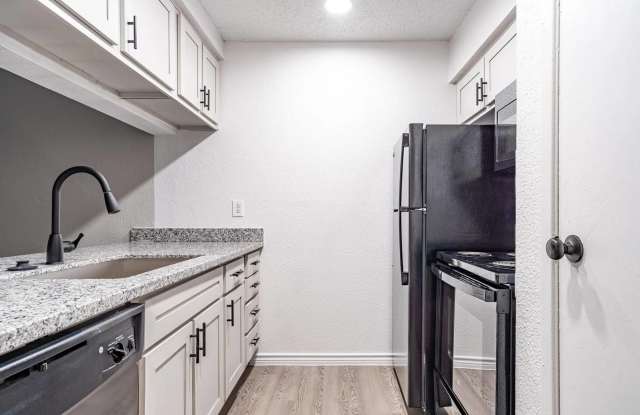 Skylar Pointe photos photos