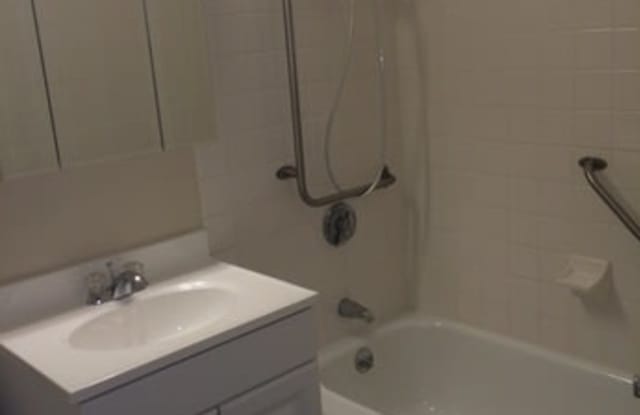 Amy Lowell Apartments Gallery 4