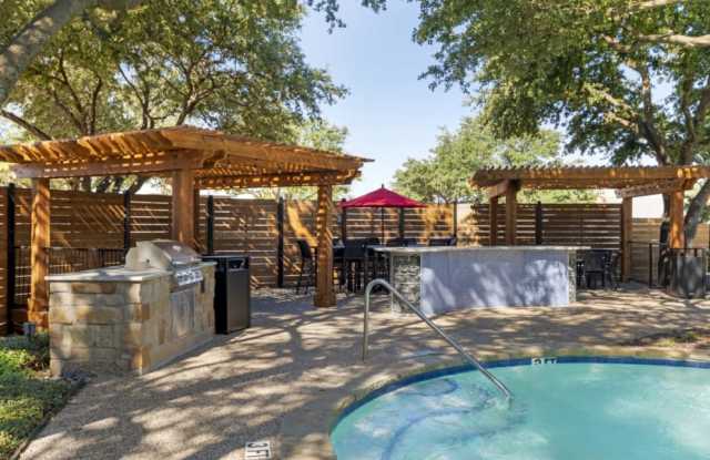 Keystone Falls Apartment Homes Gallery 4