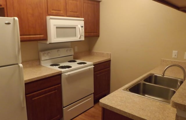Raintree Apartment Homes Gallery 2
