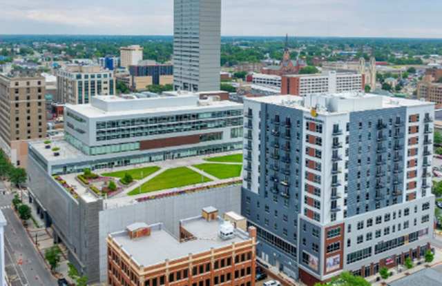 Skyline Tower Gallery 3