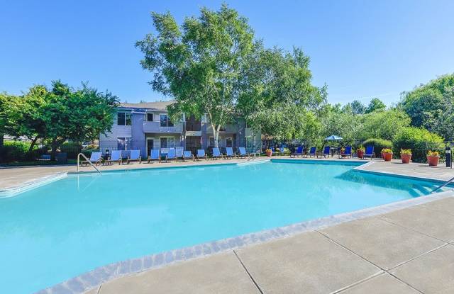 Sunfield Lakes Apartments photos photos