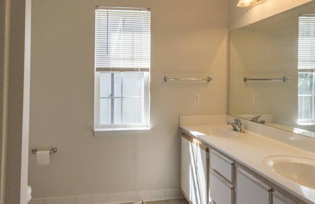 Maupin - Student Housing Gallery 2