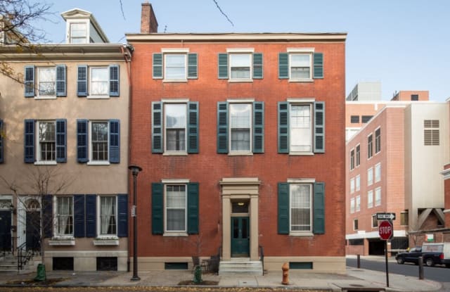 901 Clinton Street Gallery 2