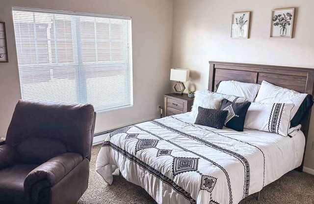Falcon Heights Apartments Gallery 2