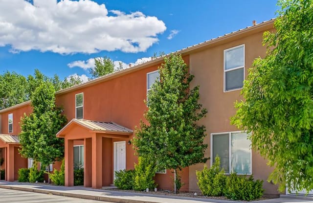 Coronado Townhomes Gallery 4