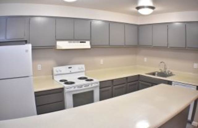 Sandpebble/Spanish Oak Apartments photos photos