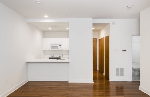 1600 Walnut Street Gallery 2