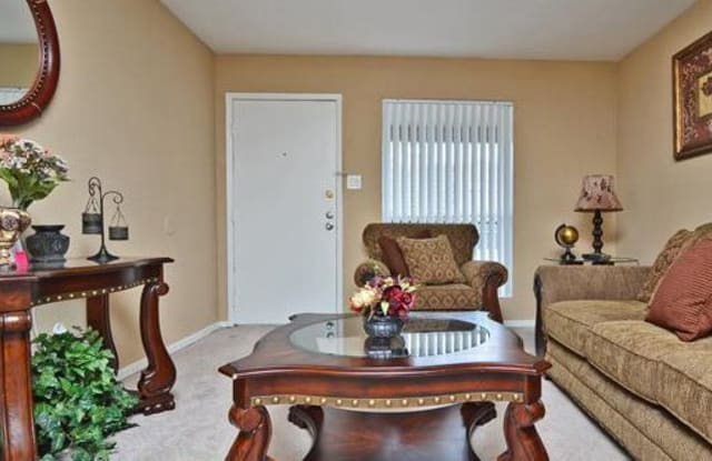 The Crest Apartments Gallery 2