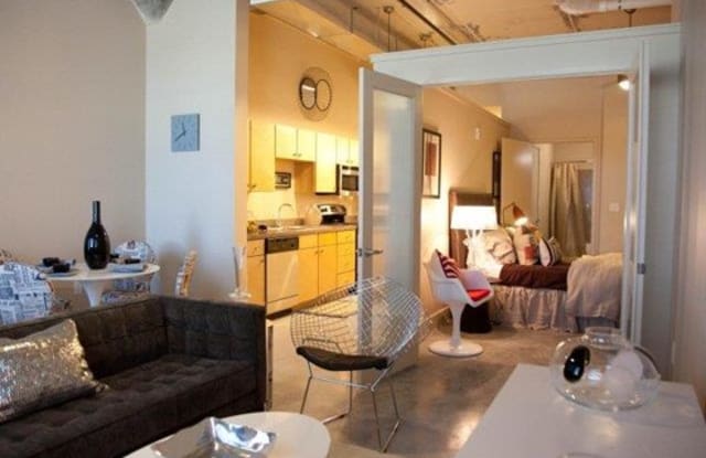Blue Plate Artist Lofts Gallery 3