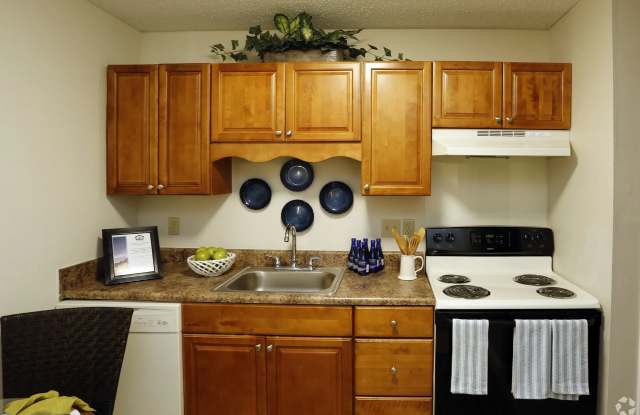 Coastal Pointe Apartments Gallery 4