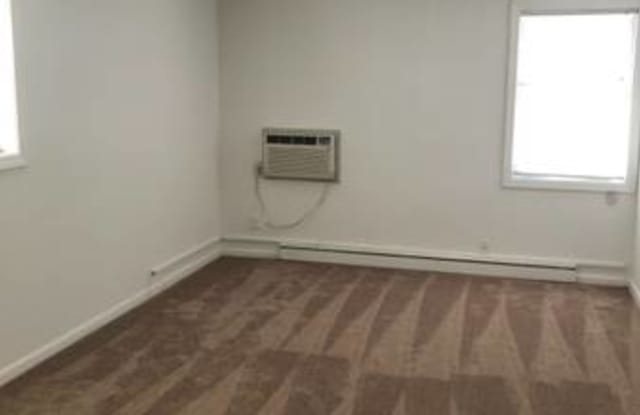 Evergreen Apartments Gallery 3