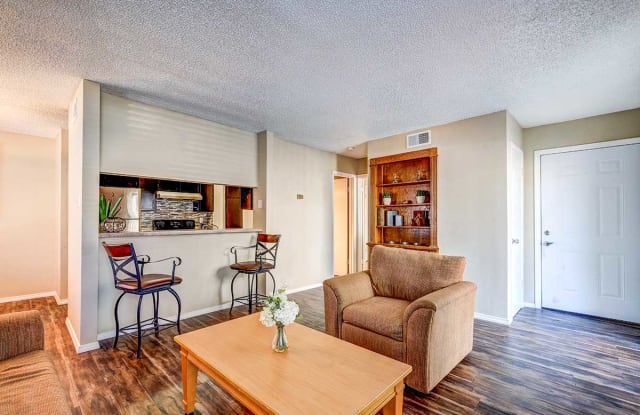 OakStone Apartment Homes Gallery 4