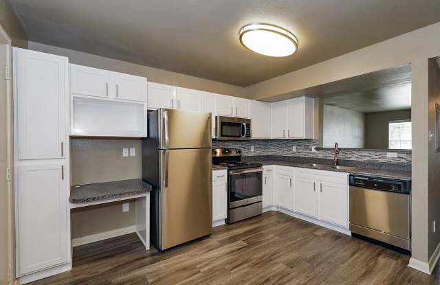 Parkland Pointe Gallery 3