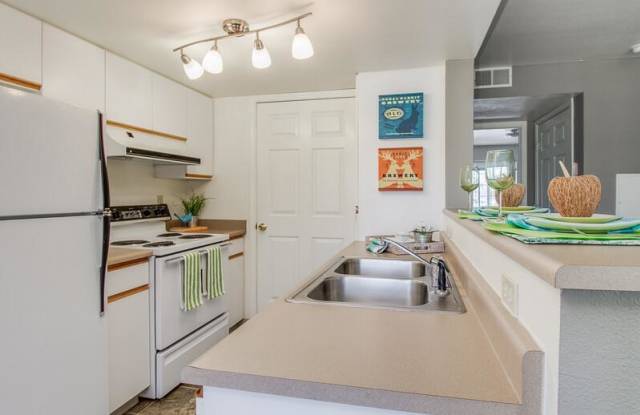 Spring Creek Apartments photos photos