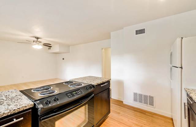 West 7th Apartments Gallery 3