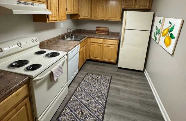Towne Crest Apartments Gallery 2