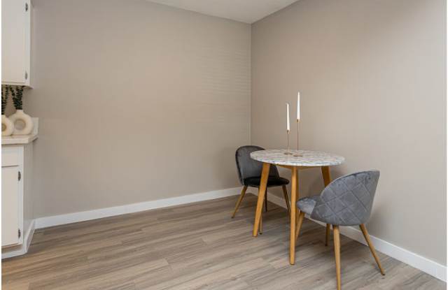 Laurel Oak Village Apartments Gallery 4