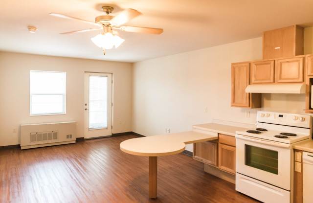 Becher Terrace - Senior Housing Gallery 4