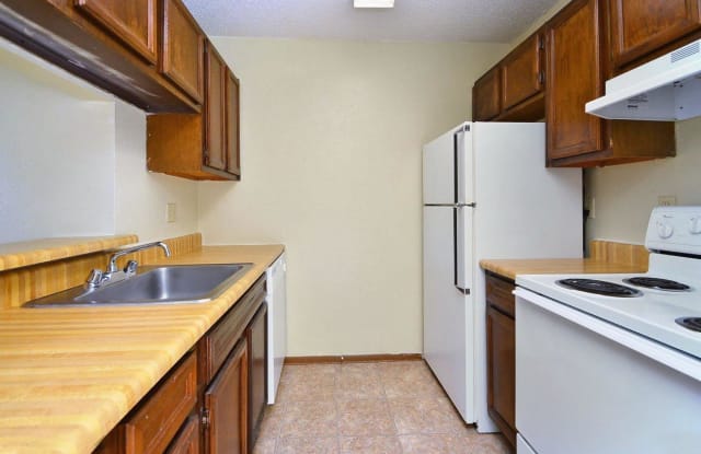 Fountain Woods Apartments Gallery 3