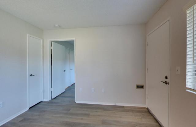 Senior Housing 55+ - Heritage Park Livermore Gallery 4