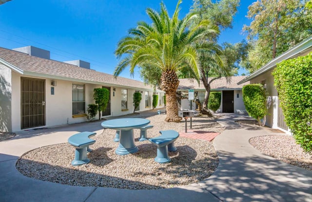 Escondido Apartments Gallery 2