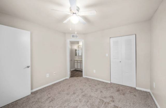 Willow Green photos photos Willow Green photos photos