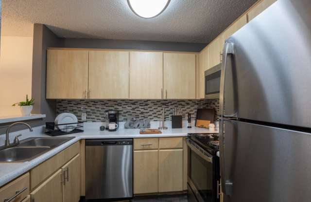 Village Green of Bear Creek Apartments Gallery 3
