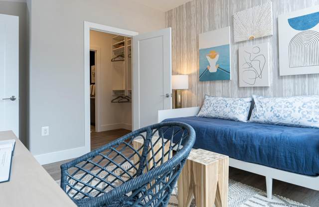 BLVD Gramercy East Gallery 3