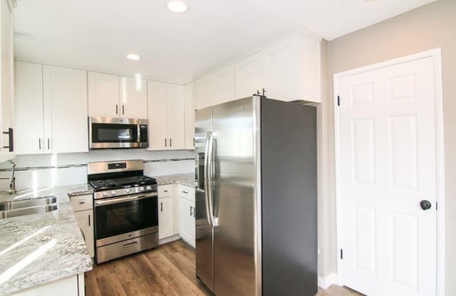 638 W Imperial Avenue photos photos