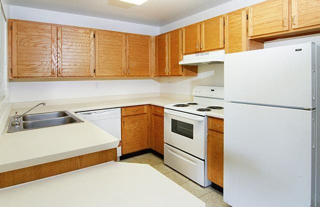 Eastbrook Apartments Gallery 4