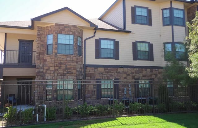 Hudson Trails Apartment Homes Gallery 2