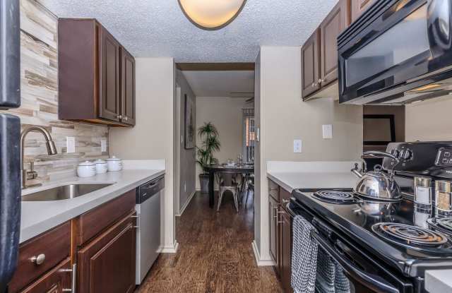 Nova Park Apartment Homes Gallery 3