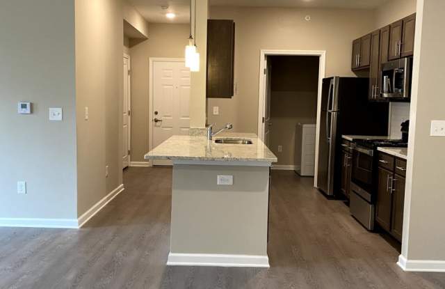 Graybrook & Graycroft Apartments Gallery 3
