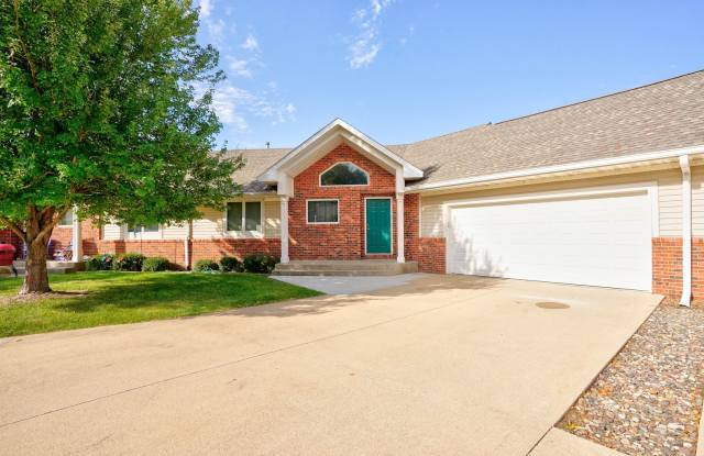 Redtail Court photos photos