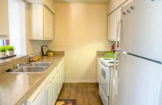 Auburn Glen Apartments Gallery 2