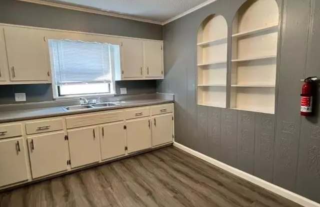 Oak Tree Apartments Gallery 3